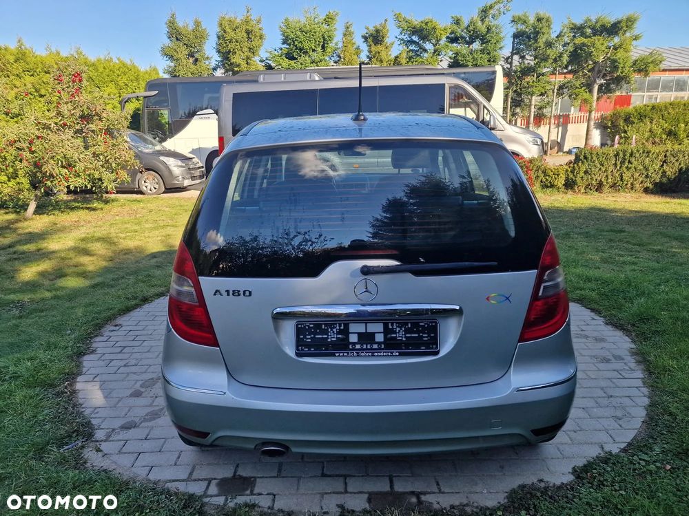 Mercedes-Benz A-Class 2009 photo 4