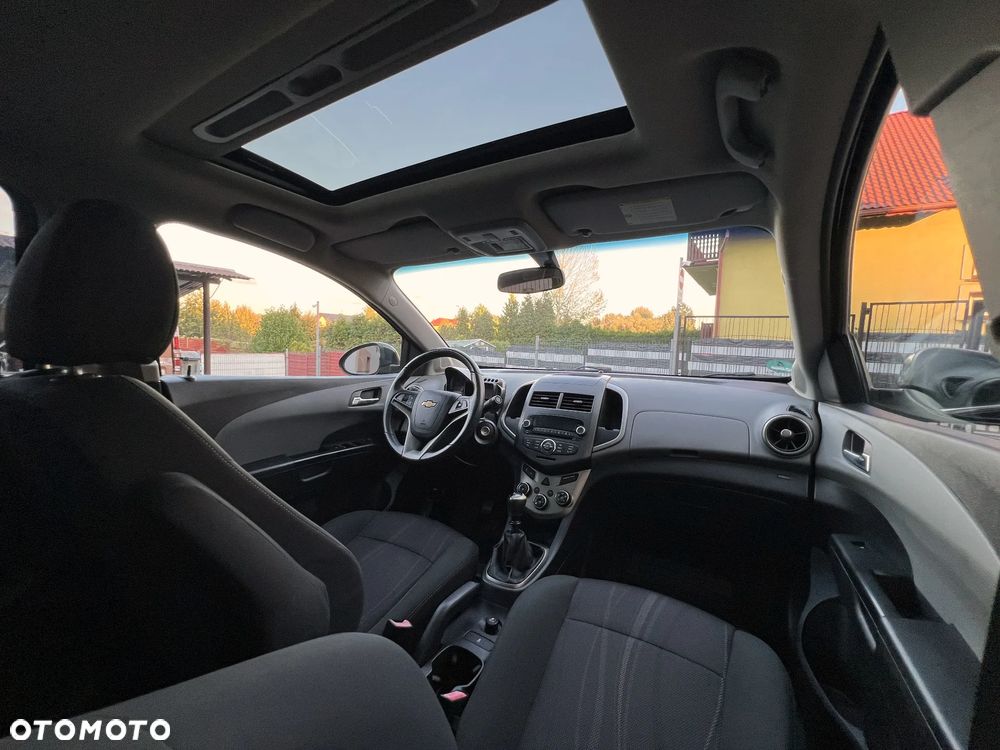 Chevrolet Aveo 1.4 LTZ S/S - 28