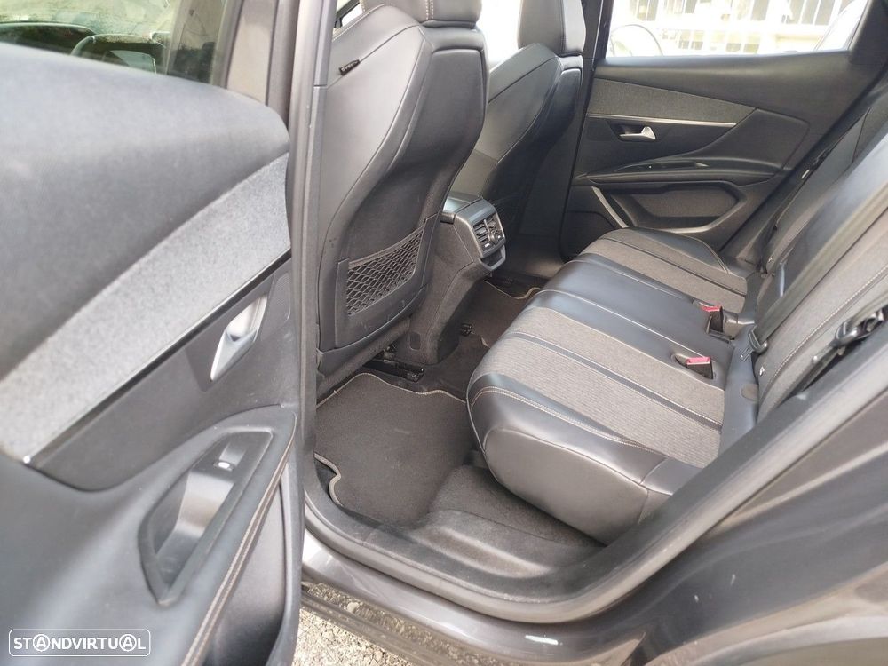 Peugeot 3008 1.2 PureTech GT Line - 35