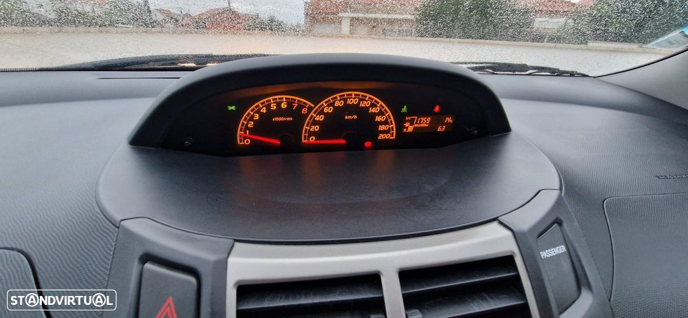 Toyota Yaris 1.0 VVT-i Comfort - 21