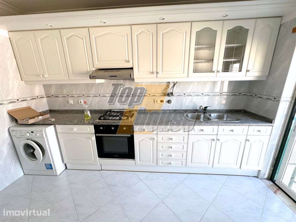Apartamento T1 Junto a Faculdade FCT - Grande imagem: 5/17