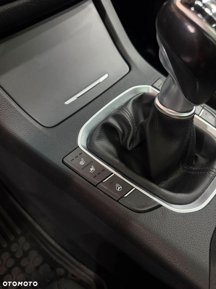 Hyundai i30 1.4 T-GDI Premiere Luxury - 3