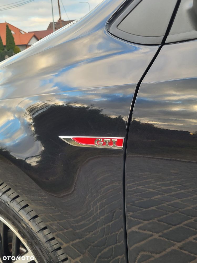 Volkswagen Polo 1.8 TSI BMT GTI - 11