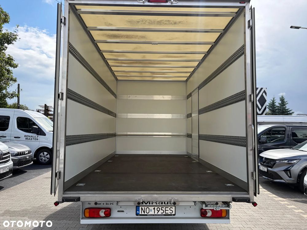 Renault Master kontener - 12