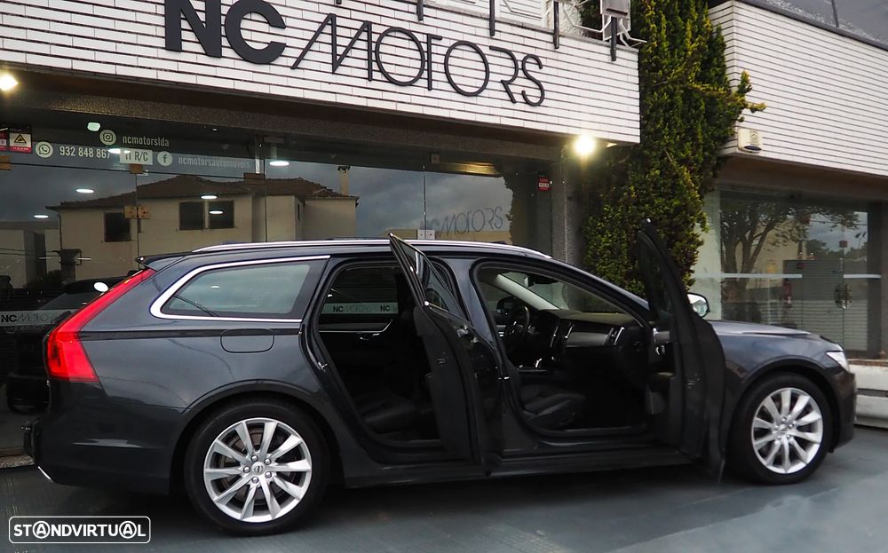 Volvo V90 2.0 T8 Momentum Plus AWD Geartronic - 14