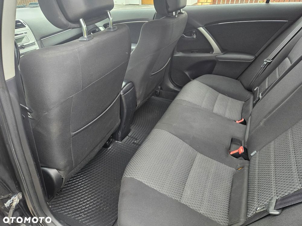 Toyota Avensis 2.0 D-4D Active - 9