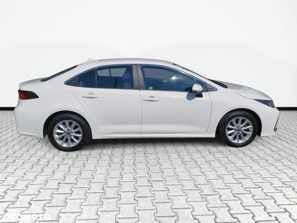 Toyota Corolla - 4
