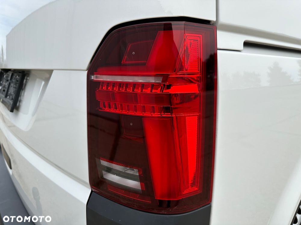 Volkswagen Transporter - 27