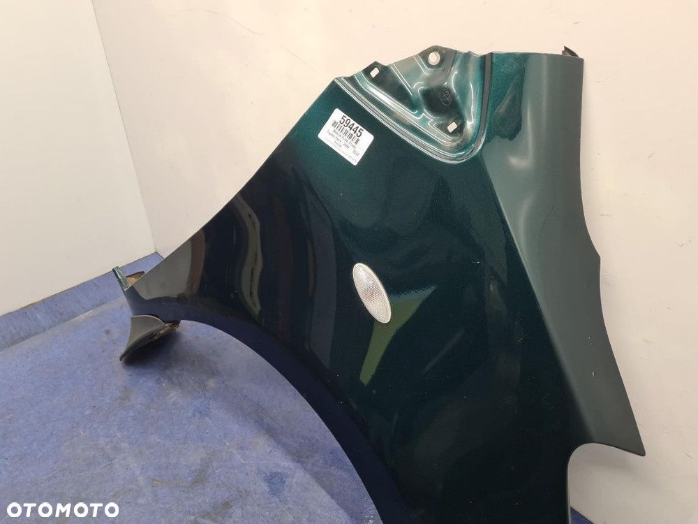 TOYOTA YARIS II LIFT BŁOTNIK PRZÓD PRAWY 6S3 - 7