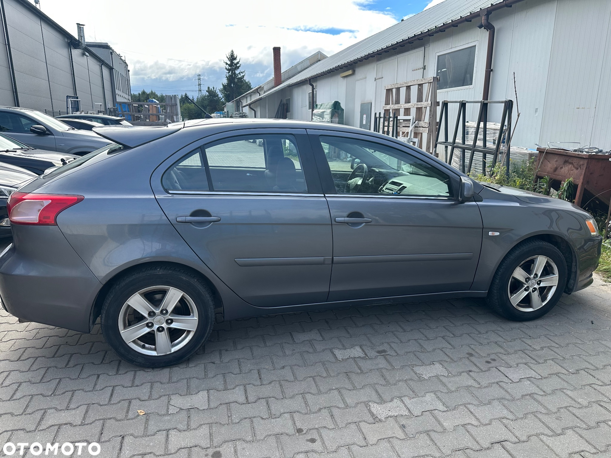 Mitsubishi Lancer - 5