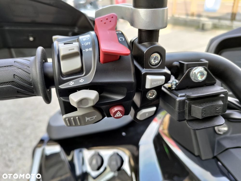 QJMOTOR SFA 1000 - 18