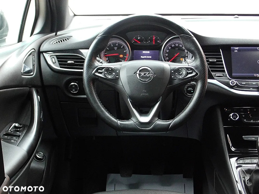 Opel Astra 1.4 Turbo Business - 23