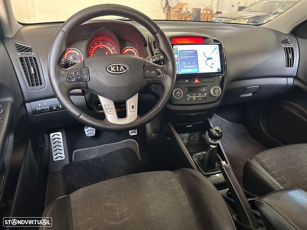 Kia Ceed SW 1.6 CRDi EX ISG - 20