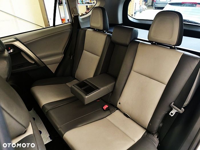 Toyota RAV4 - 35