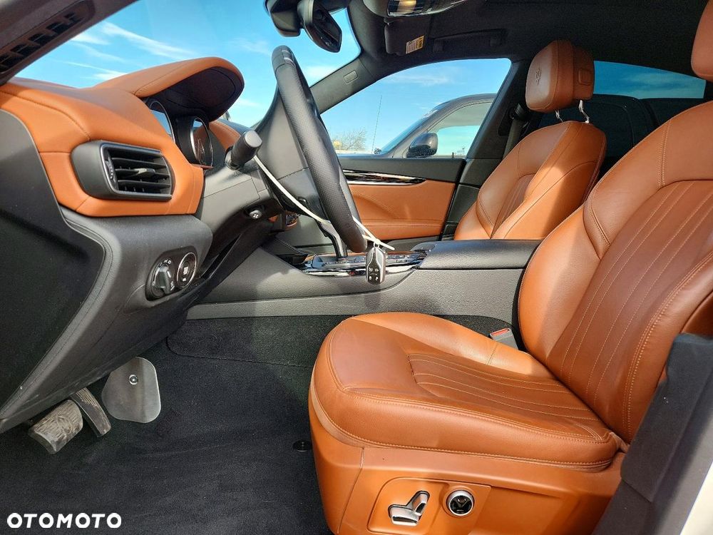 Maserati Levante S Q4 - 8