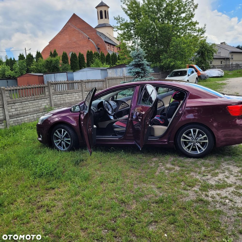 Toyota Avensis 1.8 Style - 21