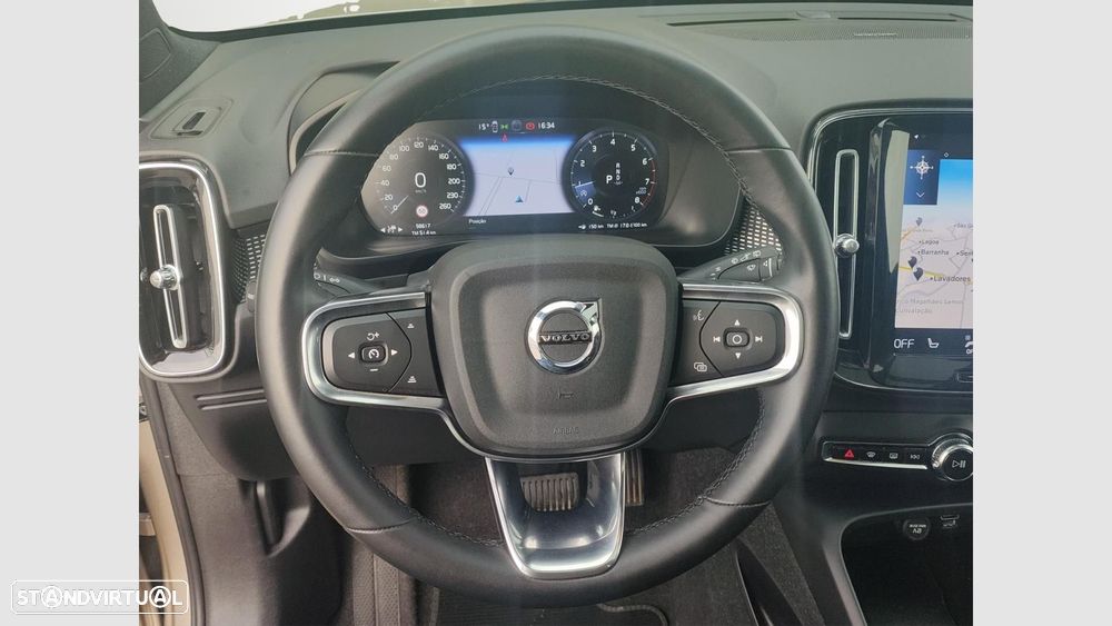 Volvo XC 40 1.5 T2 Plus Dark Auto - 11