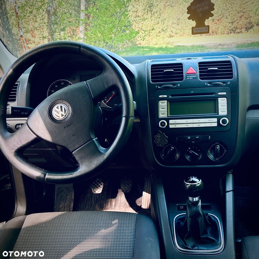 Volkswagen Golf 1.6 Comfortline - 5
