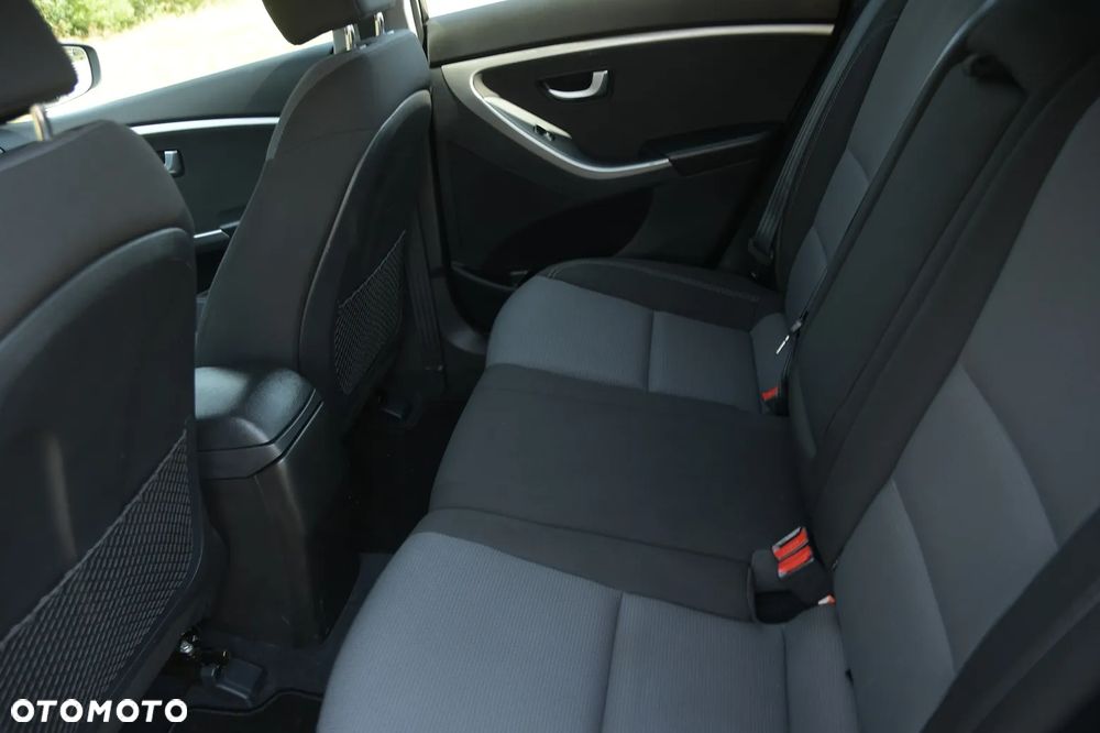 Hyundai i30 1.6 Premium - 25