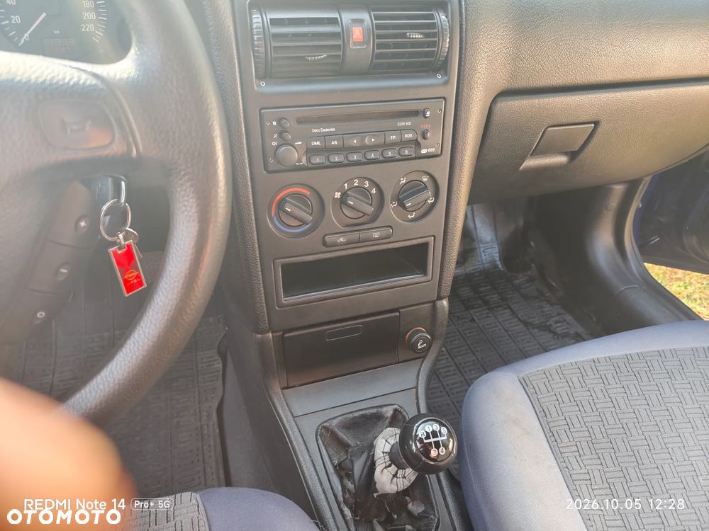 Opel Astra - 10