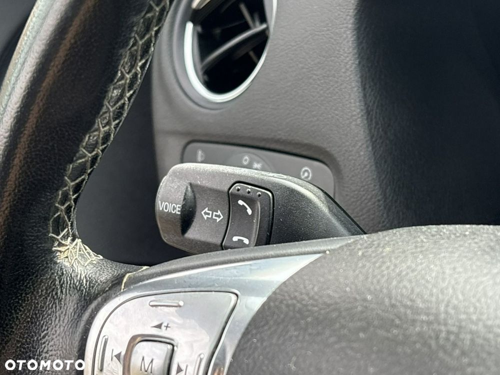 Ford Mondeo 1.6 Eco Boost Start-Stopp Ambiente - 25