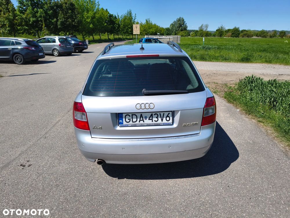 Audi A4 Avant ver-avant-1-8t - 4