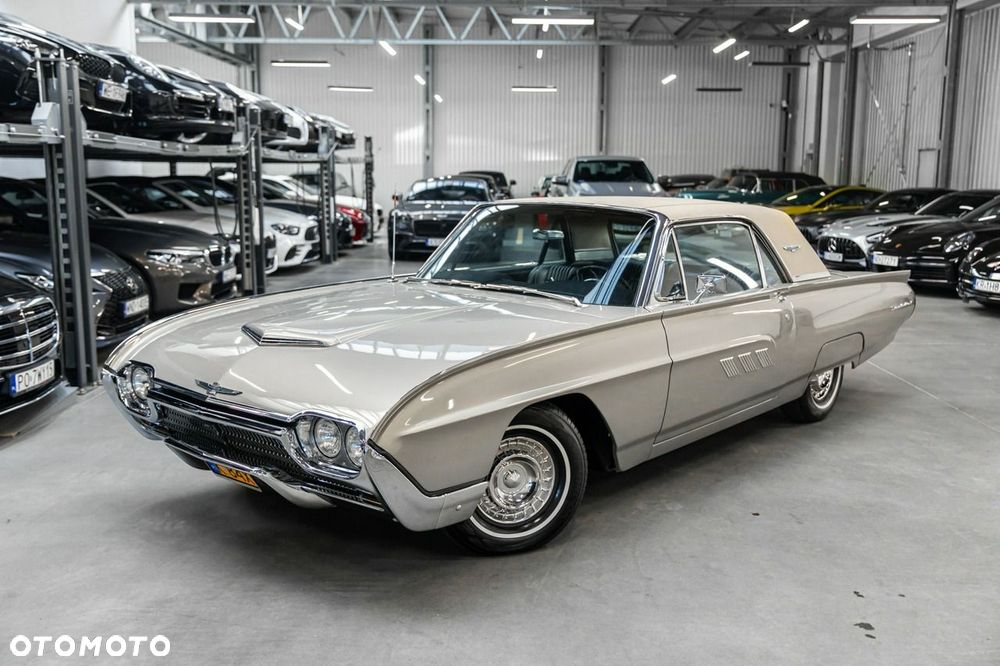 Ford Thunderbird - 2