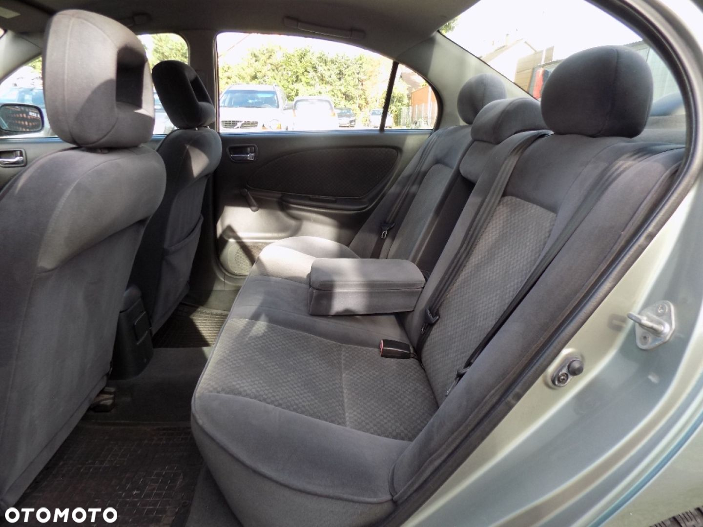 Toyota Avensis - 8