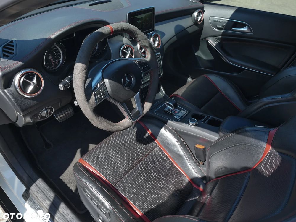 Mercedes-Benz GLA 45 AMG 4-Matic Edition 1 - 13