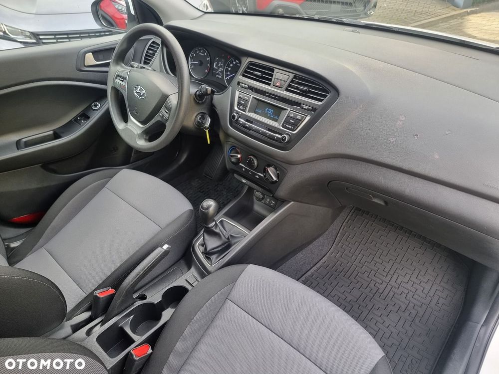 Hyundai i20 1.2 Classic Plus - 17