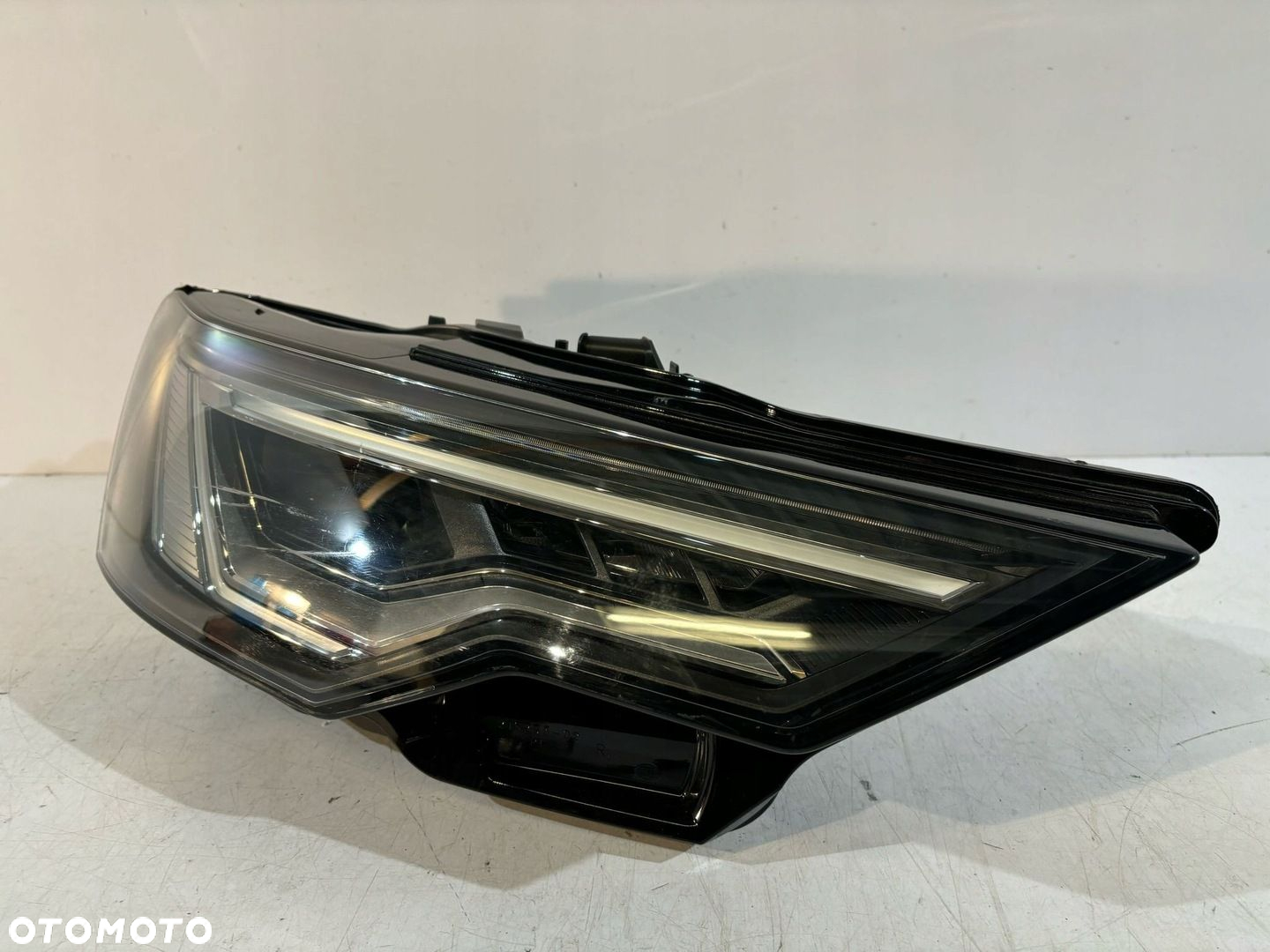 AUDI A6 C8 Lampa przednia Full Led Prawa - 17464 - 3