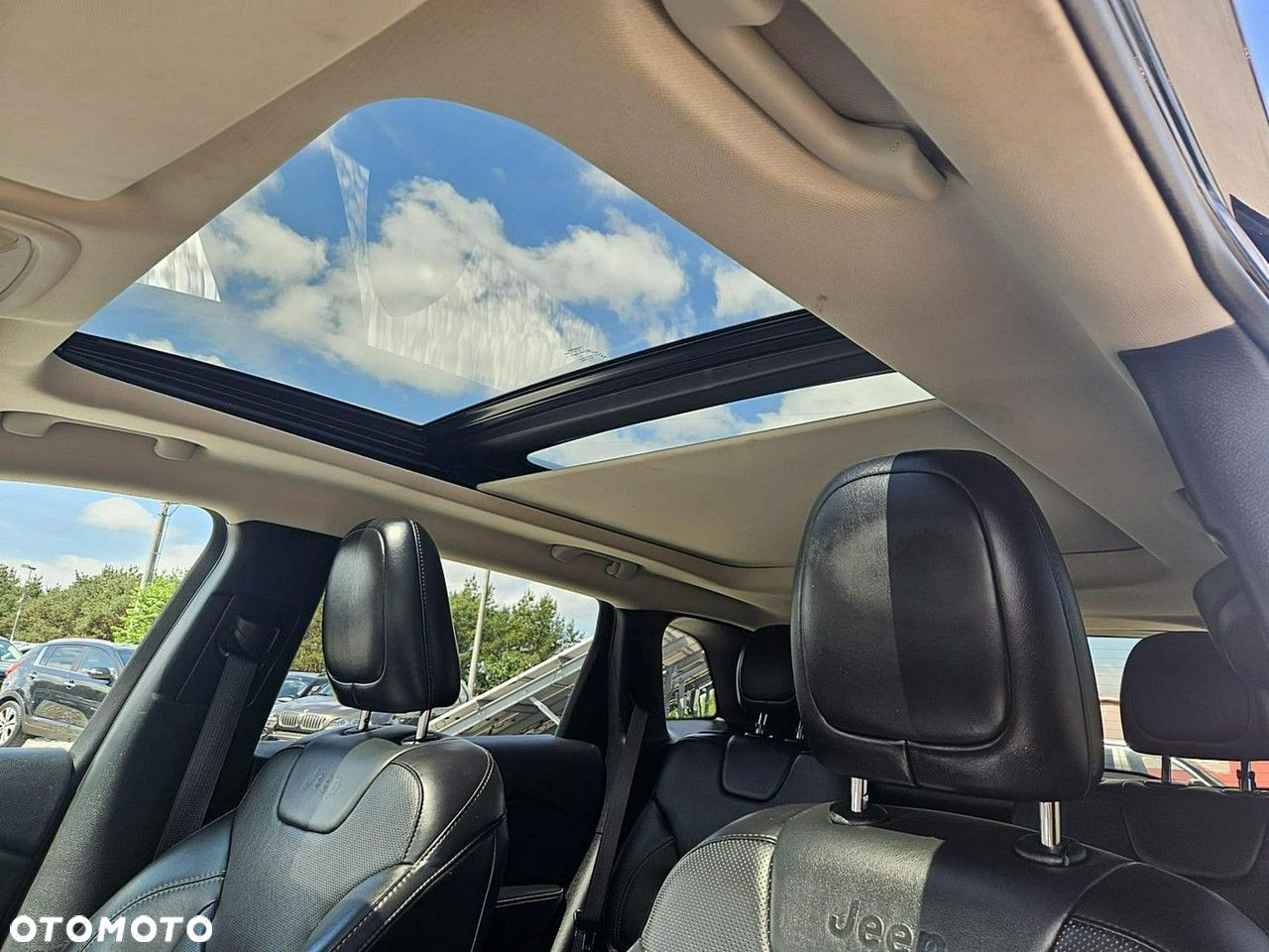 Jeep Cherokee - 17