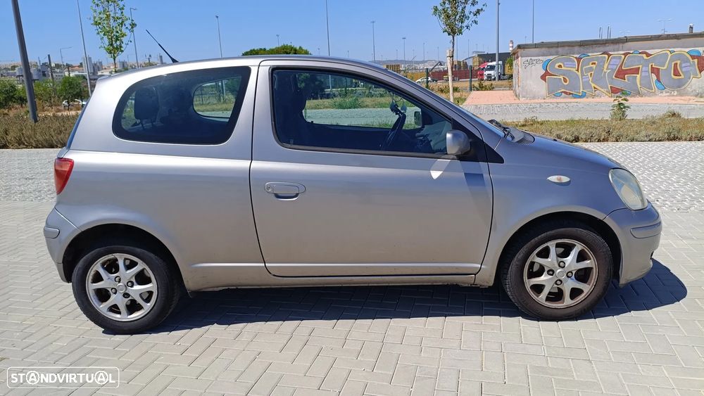Toyota Yaris 1.0 Terra DA+ABS+CD+AC - 8