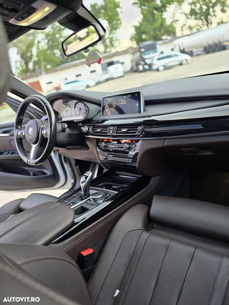 BMW X5 M M50d - 12
