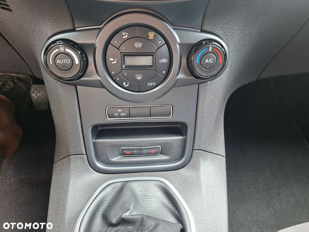 Ford Fiesta 1.0 EcoBoost Titanium - 14