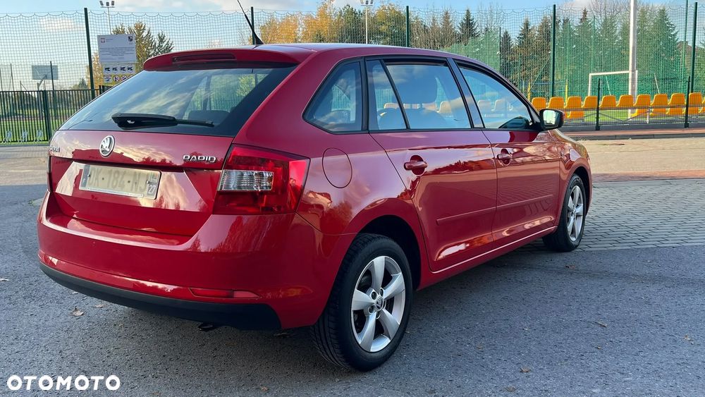Skoda RAPID 1.6 TDI DSG Style+ - 4