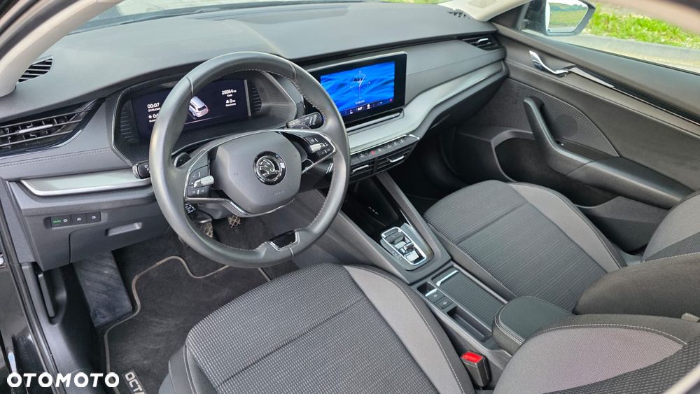 Skoda Octavia 2.0 TDI DSG Ambition - 9