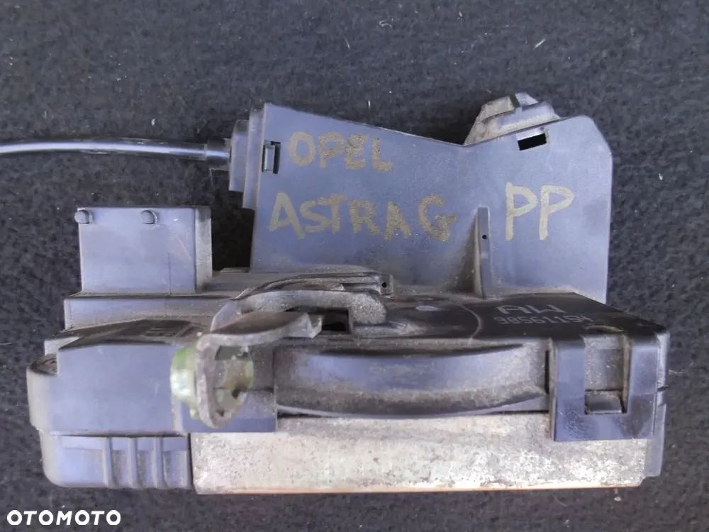 OPEL ASTRA G II ZAFIRA A ZAMEK DRZWI PRAWY PRZÓD PRAWYCH PRZEDNICH AW 90561154 POSIADAM 2SZT - 1