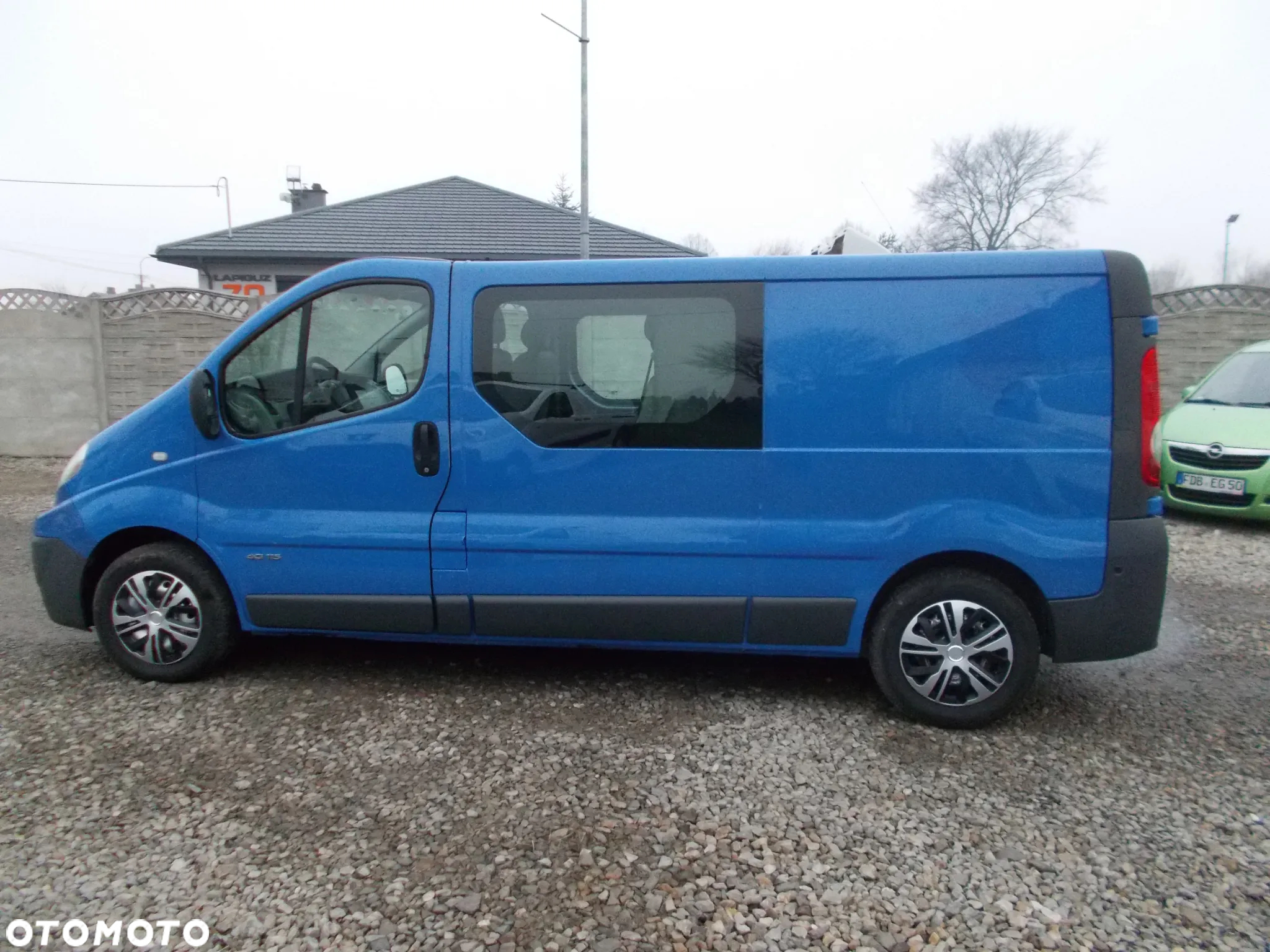 Renault Trafic Long 5-Osób - 6