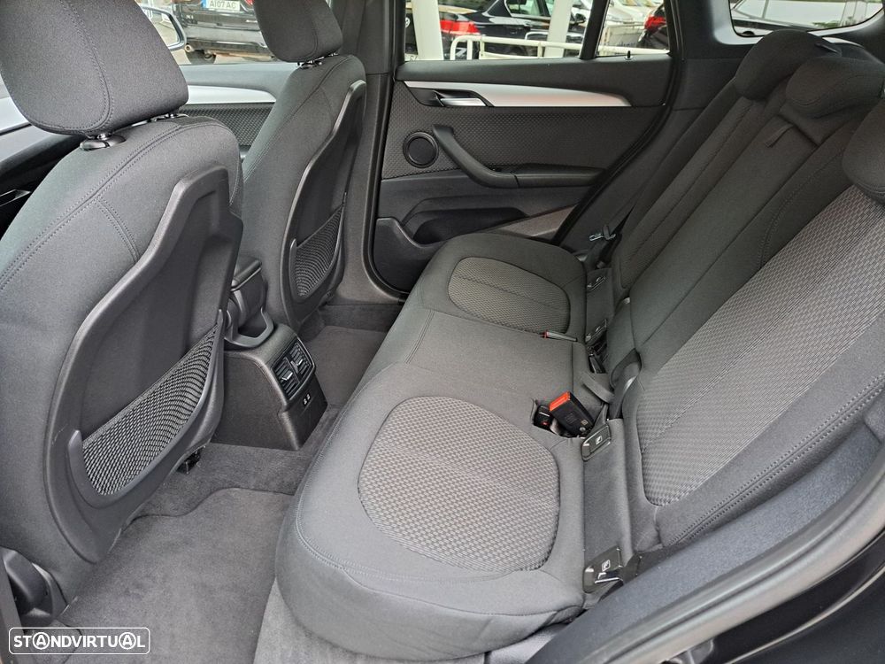 BMW X1 25 e xDrive Corporate Edition - 7