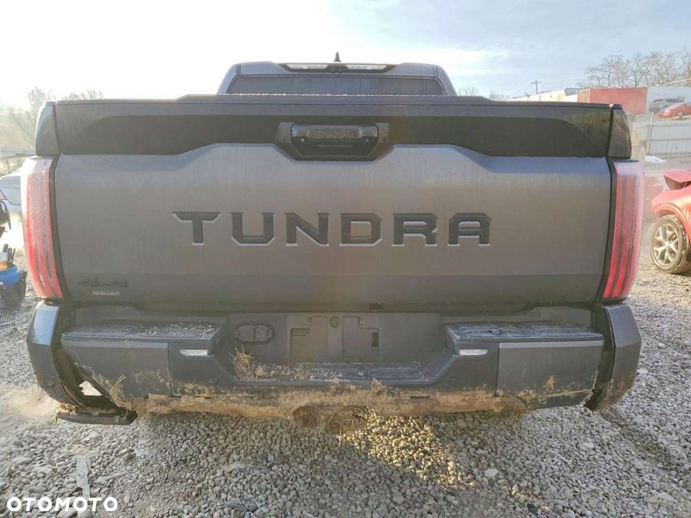 Toyota Tundra - 3