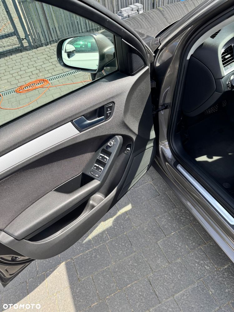 Audi A4 Avant 2.0 TDI DPF clean diesel multitronic Ambiente - 18