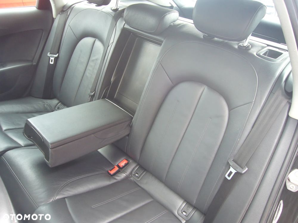 Audi A6 Avant - 14