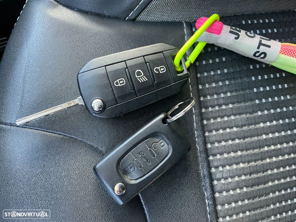 Peugeot 2008 1.2 VTi Allure - 10