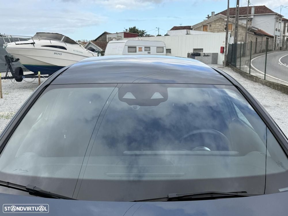 Mercedes-Benz A 250 Limousine e AMG Line - 19