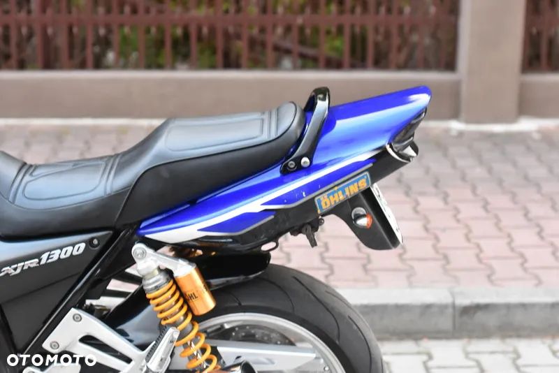 Yamaha XJR - 24