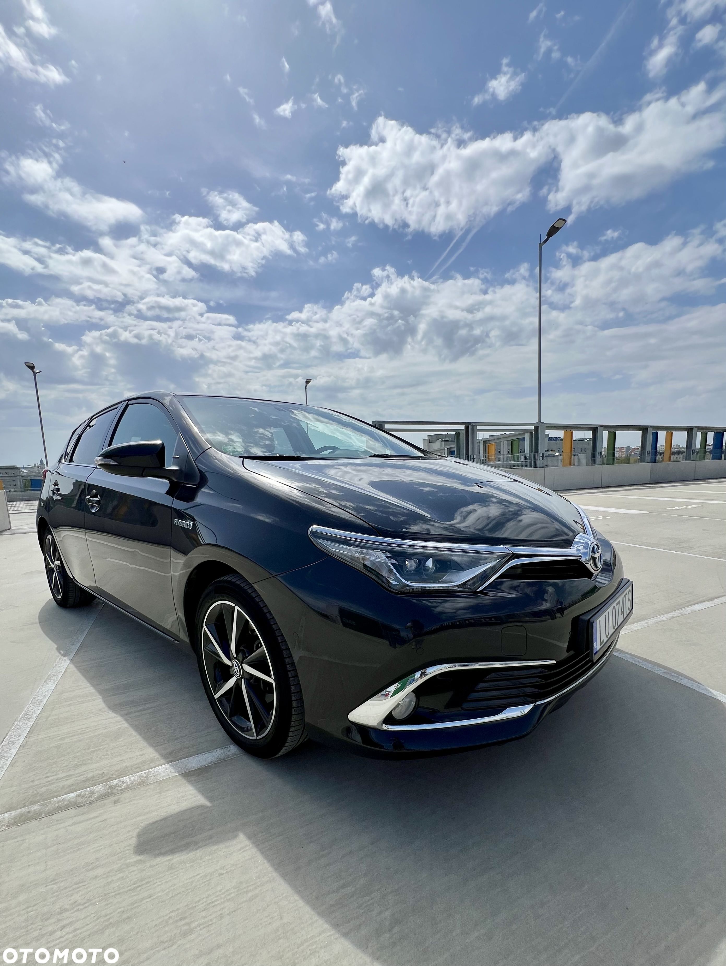 Toyota Auris 1.8 VVT-i Hybrid Automatik Executive - 1