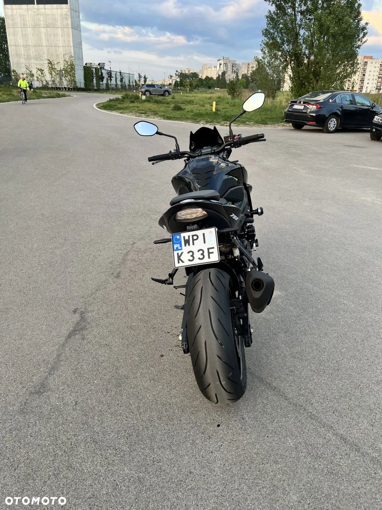 Suzuki GSX - 7