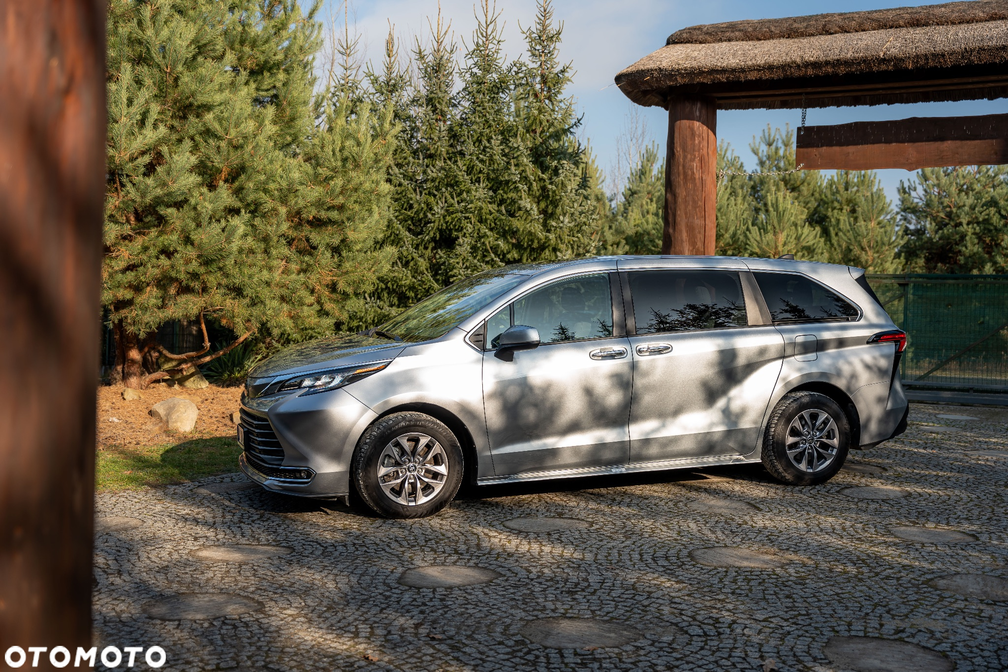Toyota Sienna - 10