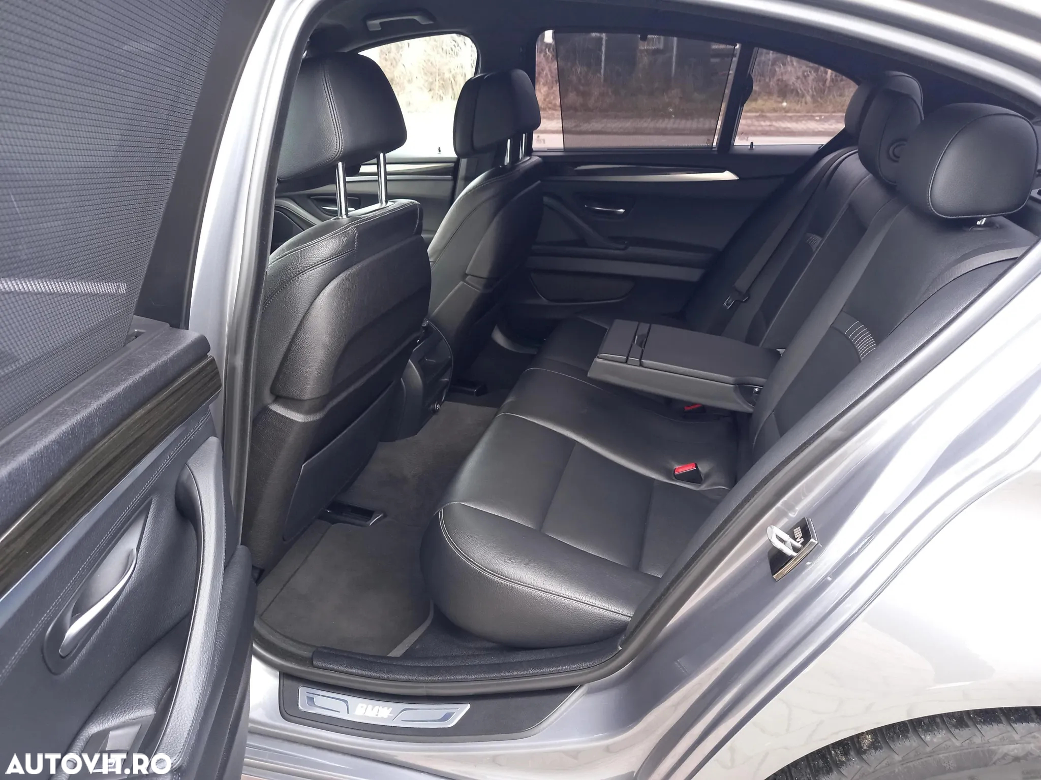 BMW Seria 5 520d Aut. Luxury Line - 12